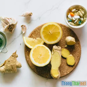 So sánh tác dụng của tỏi và gừng phòng bệnh