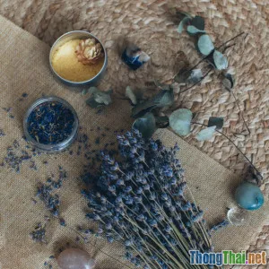 Tinh dầu oải hương dùng sao cho đúng Chuyên gia tiết lộ 7 sai lầm thường gặp