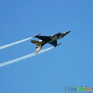 Truy vấn chấm điểm tốc độ trên MySQL hay PostgreSQL hơn