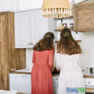 Tủ đựng bát đĩa DIY: Xu hướng cá nhân hóa không gian bếp đáng thử năm nay