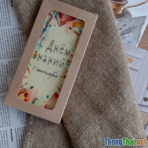 Có nên dùng vật liệu tái chế làm thiệp chúc mừng không