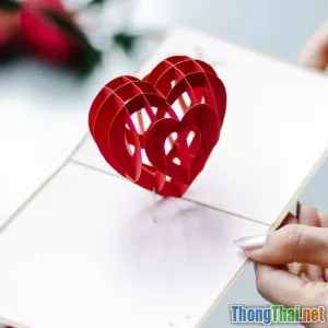 Tự tay làm thiệp chúc mừng sinh nhật nổi bật với kỹ thuật pop up cho trẻ