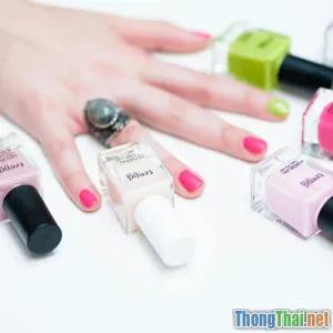 Xu hướng họa tiết sơn móng tay nổi bật mùa hè bạn đã biết chưa